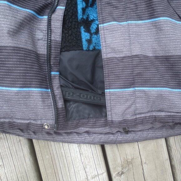 Ripzone Ski and Winter Hooded Core 5000mm Snow Ski Jacket - XL Youth. - Picture 2 of 14